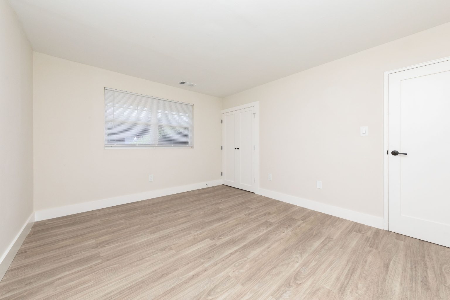 Photos Lakeview Terrace Apartments