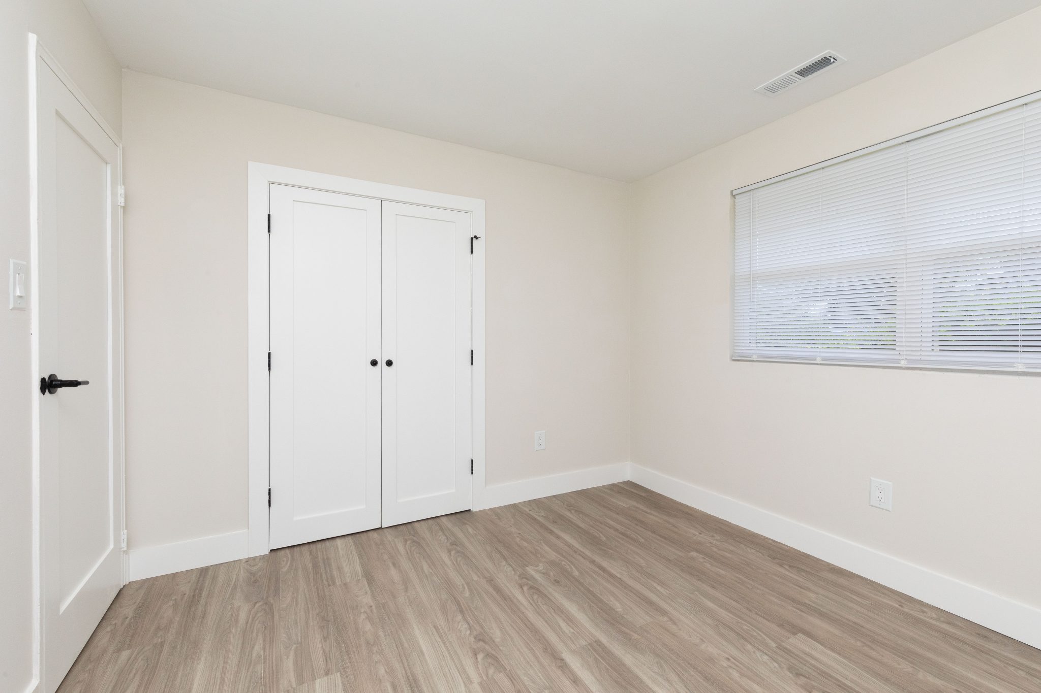 Photos Lakeview Terrace Apartments