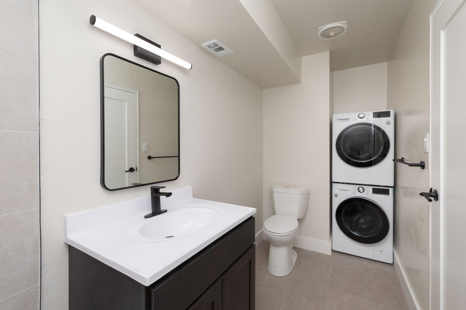 Photos Lakeview Terrace Apartments